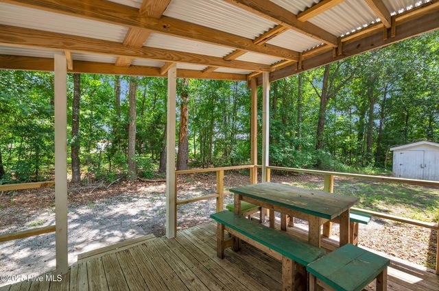 2092 John Henry Store Road, Currie, NC 28435