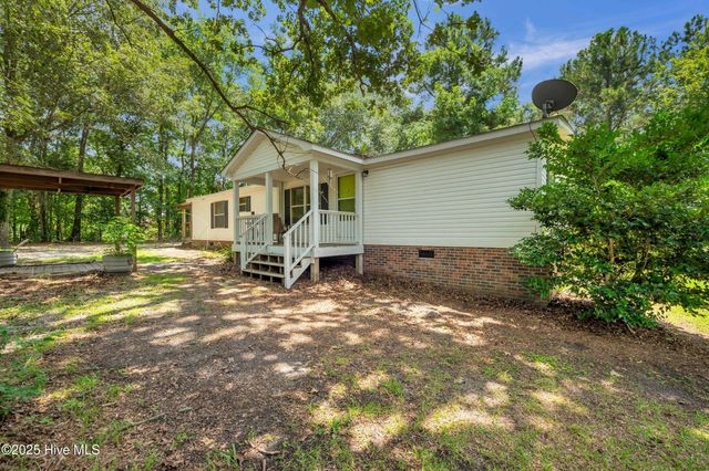 2092 John Henry Store Road, Currie, NC 28435