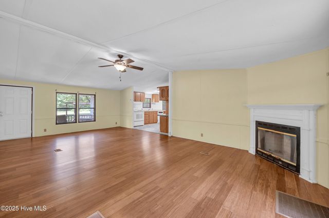 2092 John Henry Store Road, Currie, NC 28435