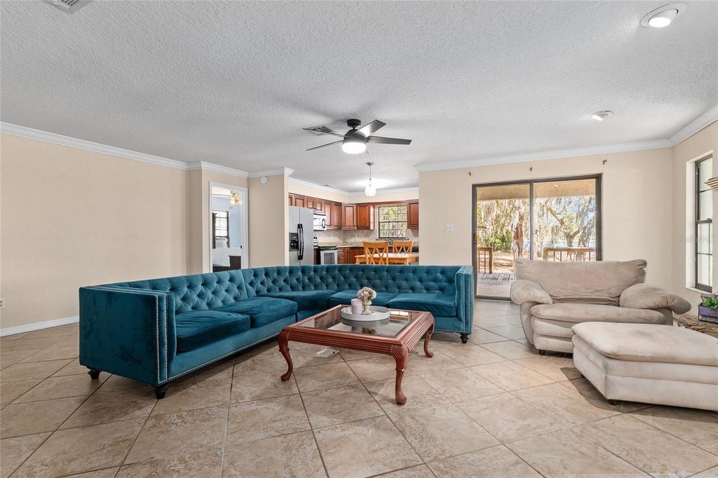 Image 17 of property listing at 11990 SE 112TH AVENUE ROAD, Belleview, FL 34420