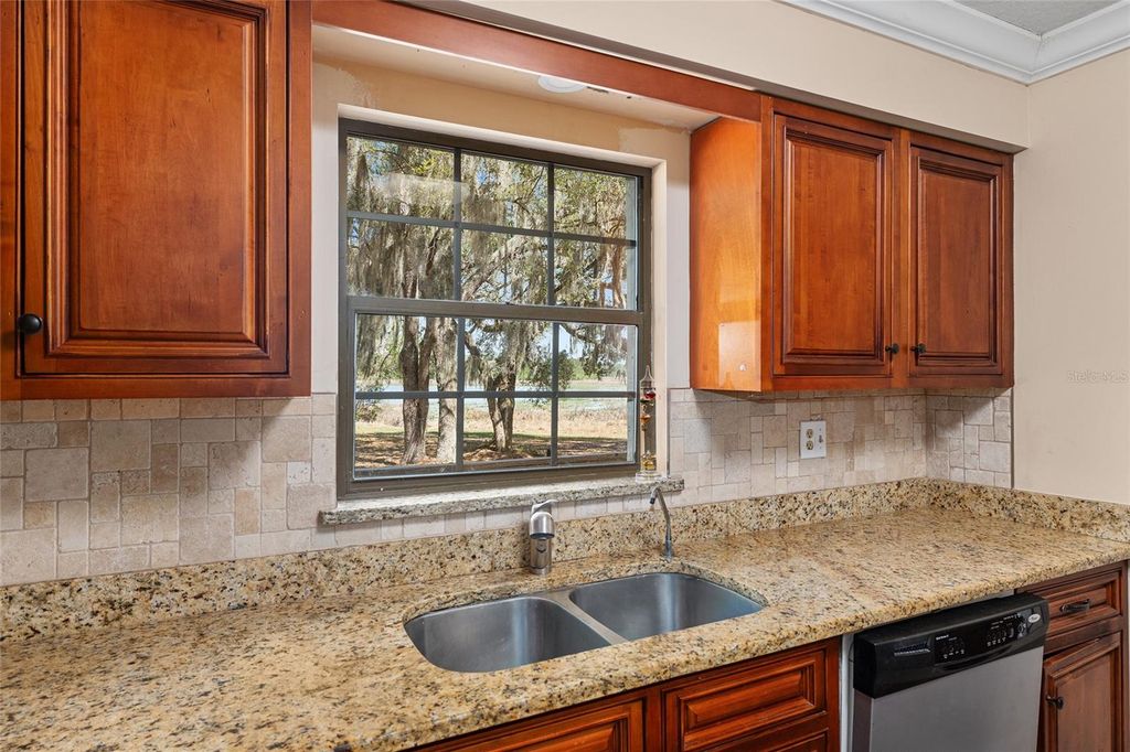 Image 26 of property listing at 11990 SE 112TH AVENUE ROAD, Belleview, FL 34420