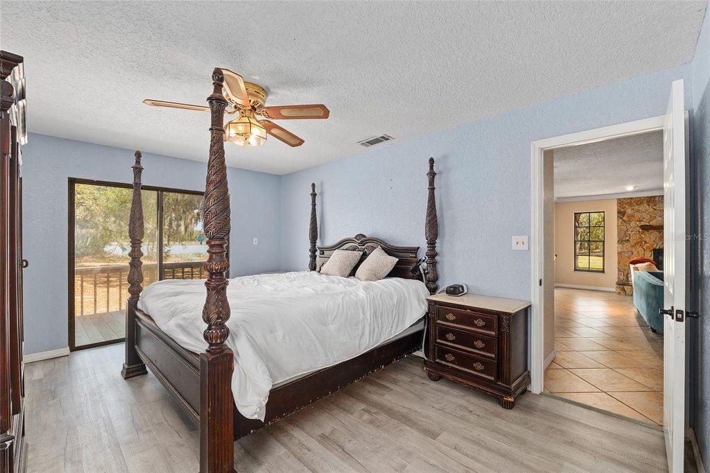 Image 30 of property listing at 11990 SE 112TH AVENUE ROAD, Belleview, FL 34420