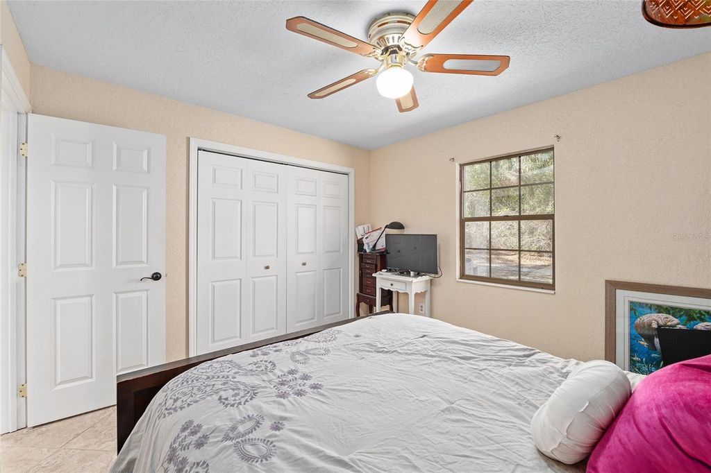 Image 37 of property listing at 11990 SE 112TH AVENUE ROAD, Belleview, FL 34420