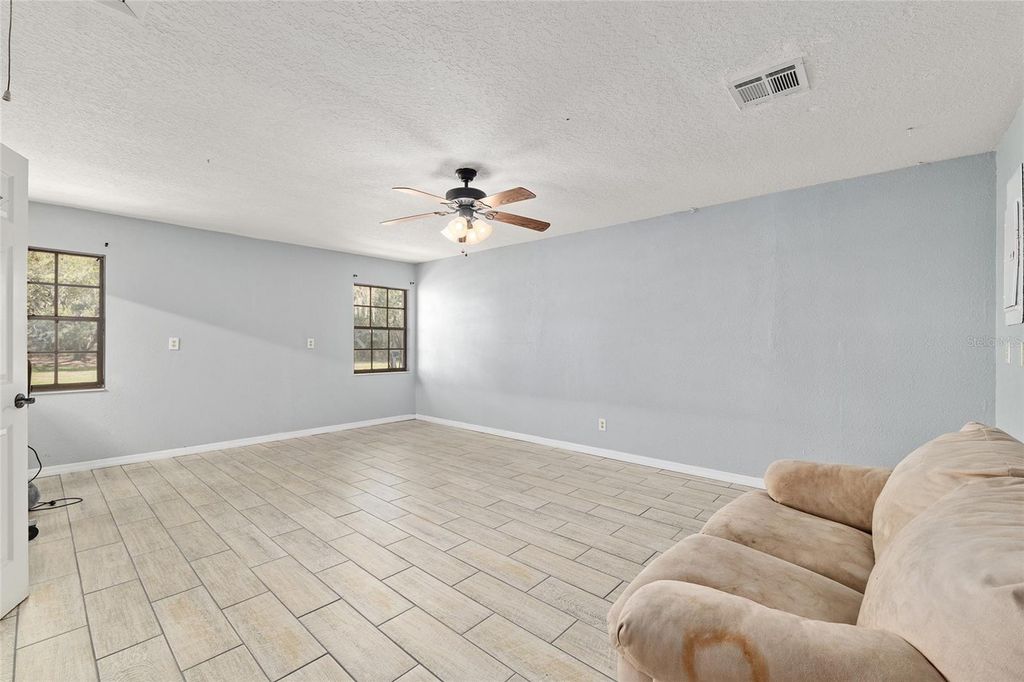 Image 43 of property listing at 11990 SE 112TH AVENUE ROAD, Belleview, FL 34420