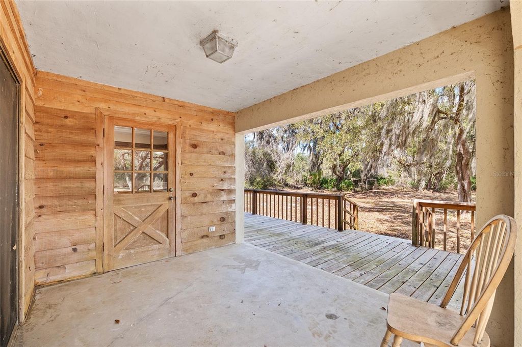 Image 46 of property listing at 11990 SE 112TH AVENUE ROAD, Belleview, FL 34420