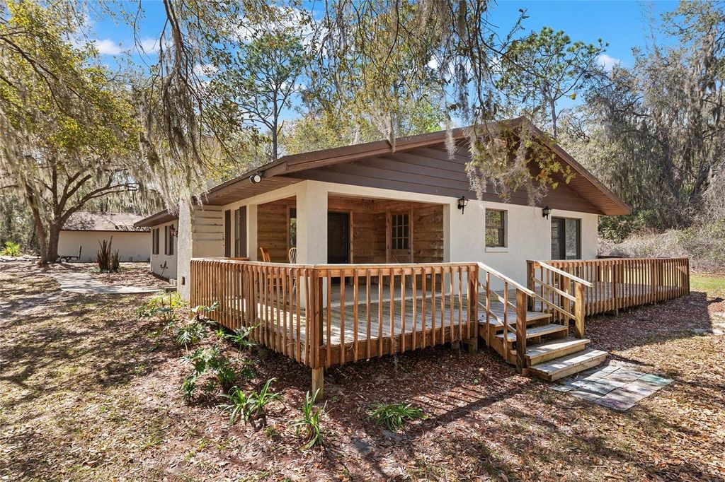 Image 52 of property listing at 11990 SE 112TH AVENUE ROAD, Belleview, FL 34420