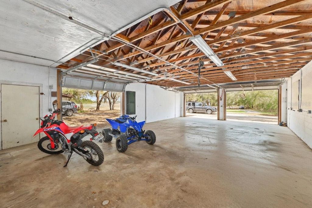 Image 56 of property listing at 11990 SE 112TH AVENUE ROAD, Belleview, FL 34420