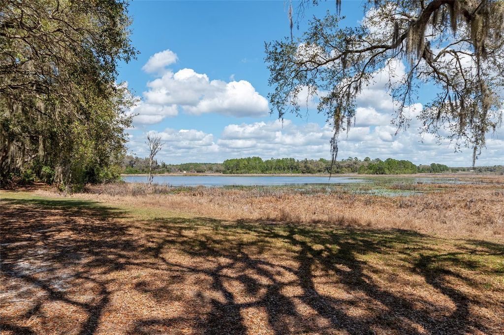 Image 58 of property listing at 11990 SE 112TH AVENUE ROAD, Belleview, FL 34420
