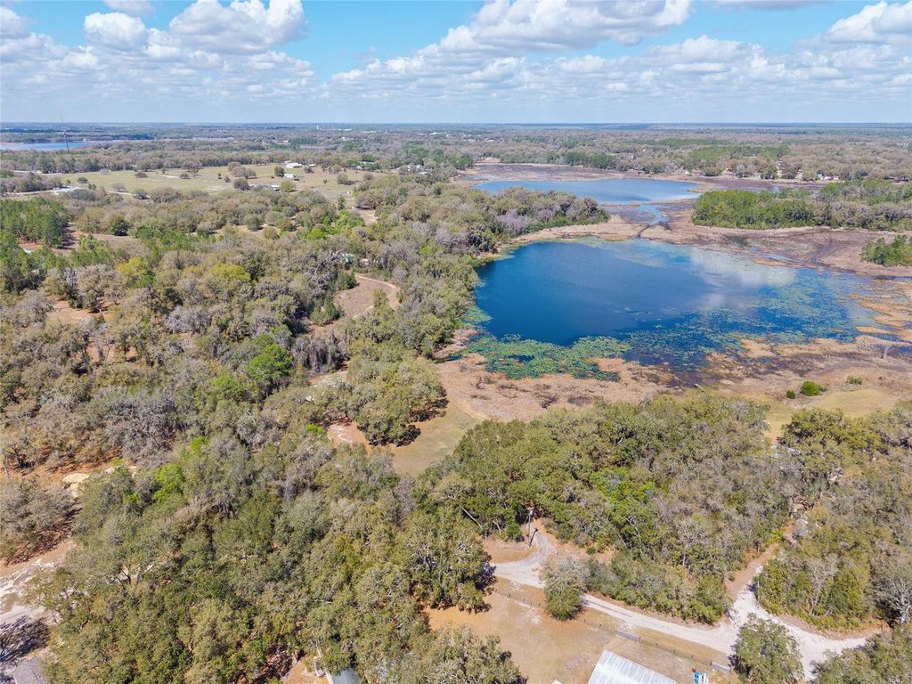 Image 62 of property listing at 11990 SE 112TH AVENUE ROAD, Belleview, FL 34420