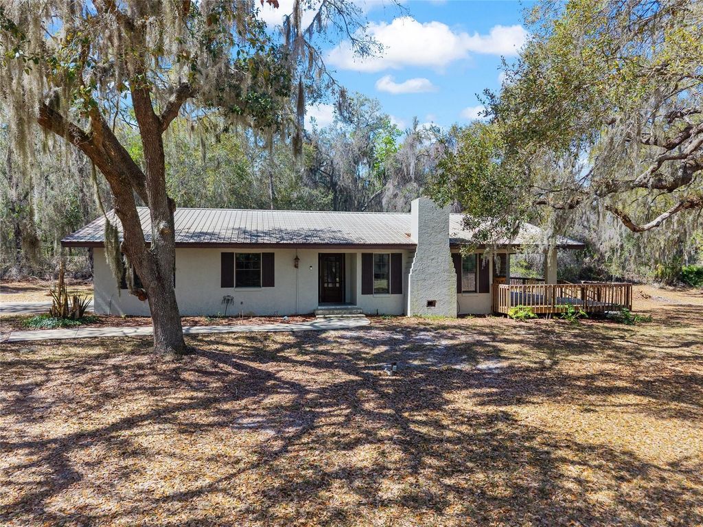 Image 71 of property listing at 11990 SE 112TH AVENUE ROAD, Belleview, FL 34420