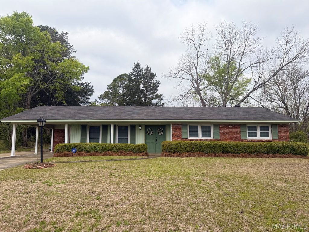 2599 Montague Street, Selma, AL 36701