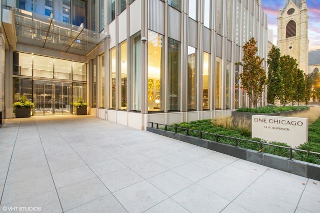 14 W Superior Street 5401, Chicago, IL 60654