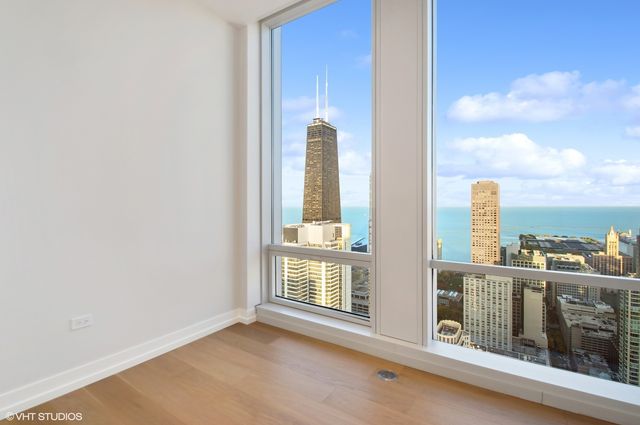 14 W Superior Street 5401, Chicago, IL 60654