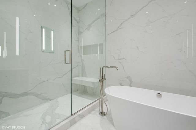 14 W Superior Street 5401, Chicago, IL 60654