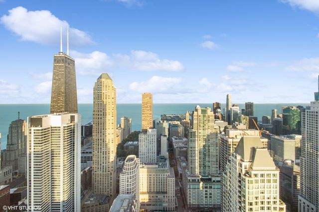 14 W Superior Street 5401, Chicago, IL 60654