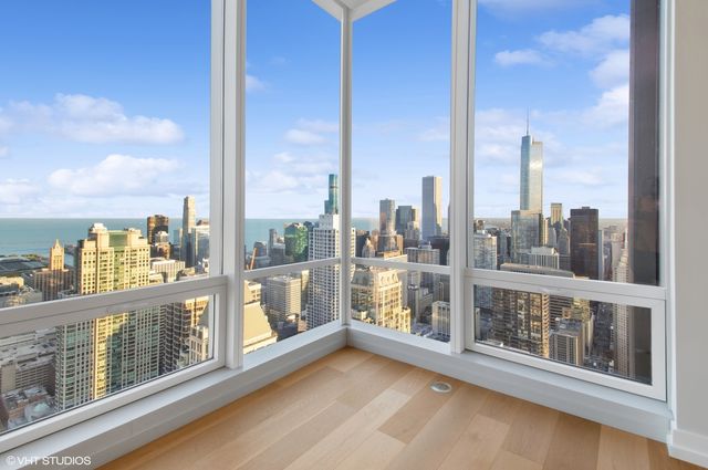 14 W Superior Street 5401, Chicago, IL 60654
