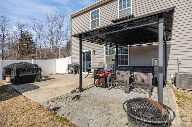 9839 Oak Barrel Lane, Charlotte, NC 28215