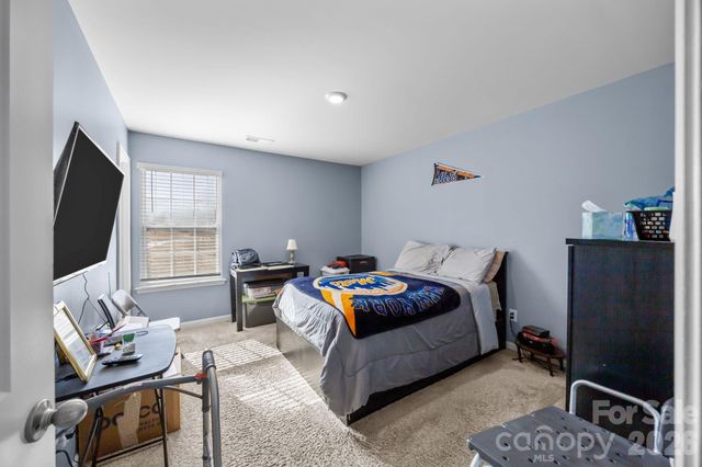 9839 Oak Barrel Lane, Charlotte, NC 28215