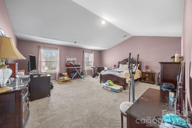 9839 Oak Barrel Lane, Charlotte, NC 28215