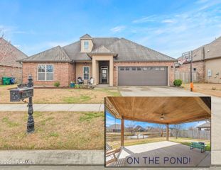 107 Arrowwood Road, Youngsville, LA 70592