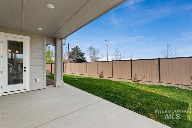6566 W Los Flores Dr, Meridian, ID 83646
