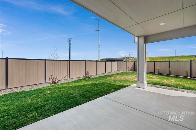6566 W Los Flores Dr, Meridian, ID 83646