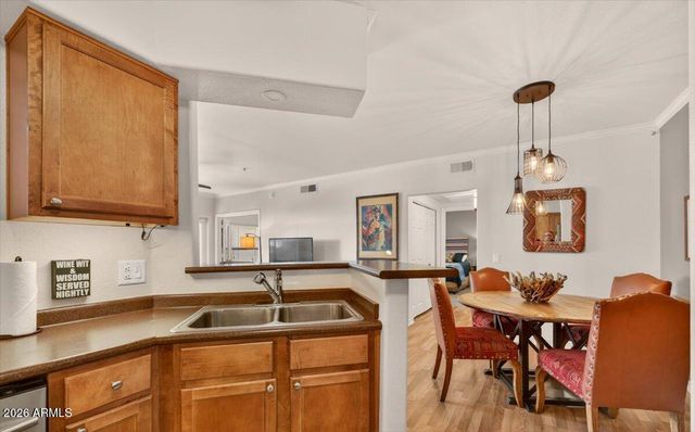 15095 N THOMPSON PEAK Parkway 1084, Scottsdale, AZ 85260