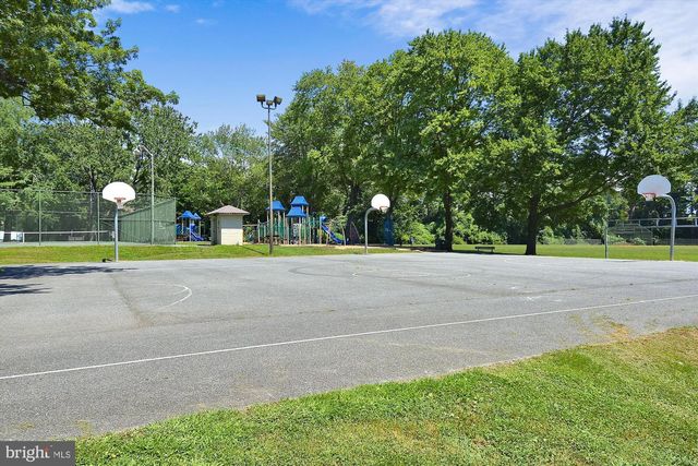 6001 MARQUETTE TER, Bethesda, MD 20817