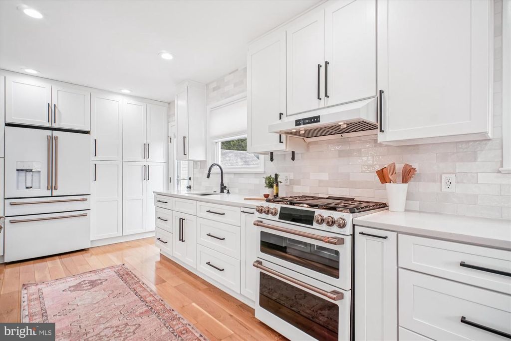 Image 11 of property listing at 6001 MARQUETTE TER, Bethesda, MD 20817