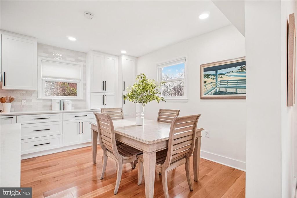 Image 13 of property listing at 6001 MARQUETTE TER, Bethesda, MD 20817