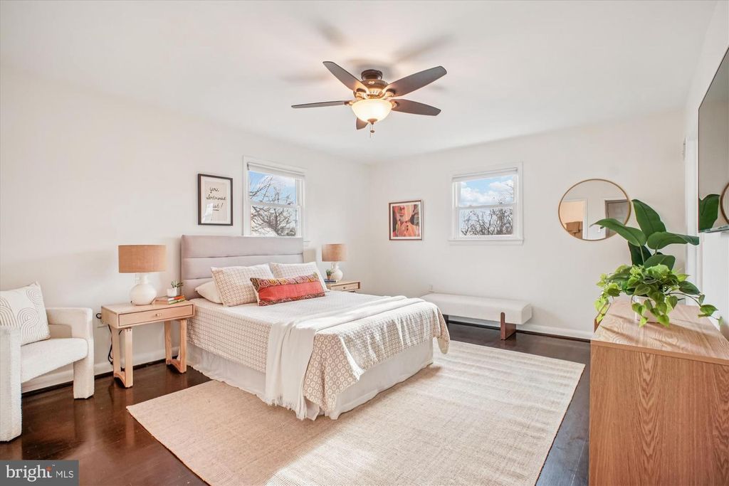 Image 15 of property listing at 6001 MARQUETTE TER, Bethesda, MD 20817