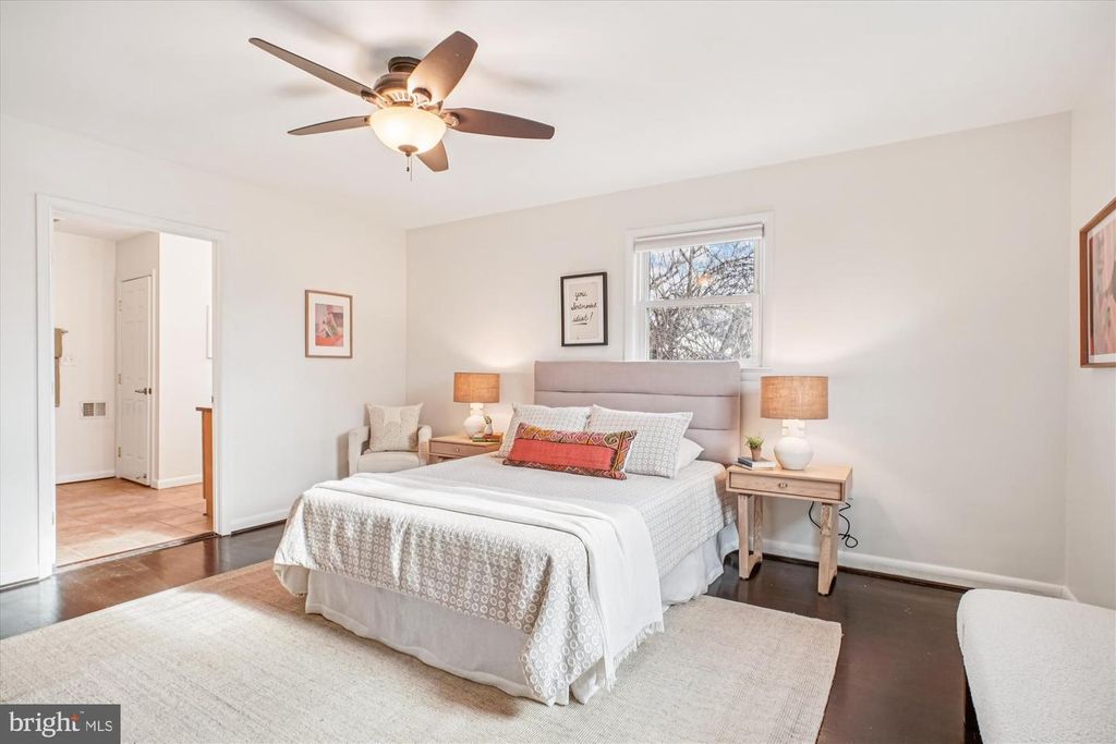 Image 16 of property listing at 6001 MARQUETTE TER, Bethesda, MD 20817