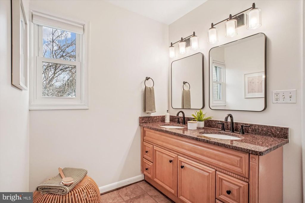 Image 17 of property listing at 6001 MARQUETTE TER, Bethesda, MD 20817