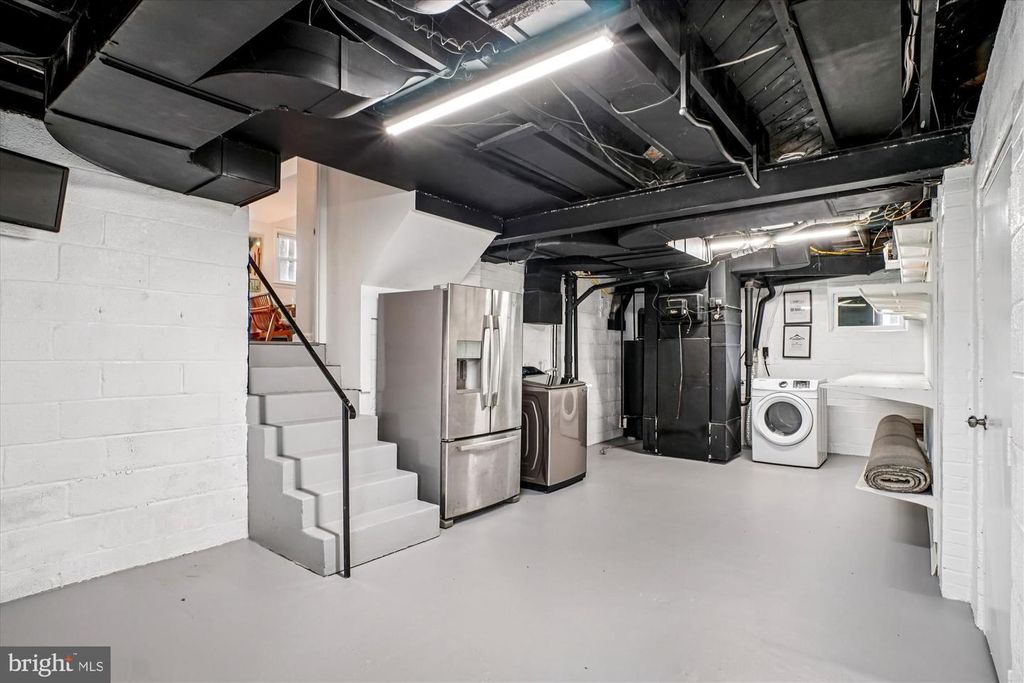 Image 30 of property listing at 6001 MARQUETTE TER, Bethesda, MD 20817