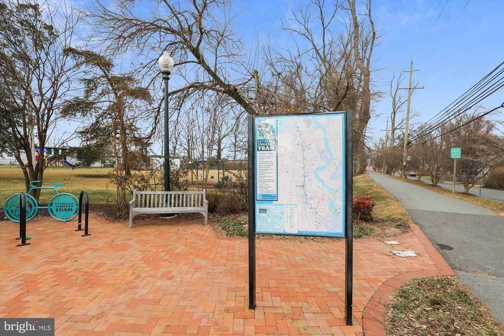 Image 47 of property listing at 6001 MARQUETTE TER, Bethesda, MD 20817