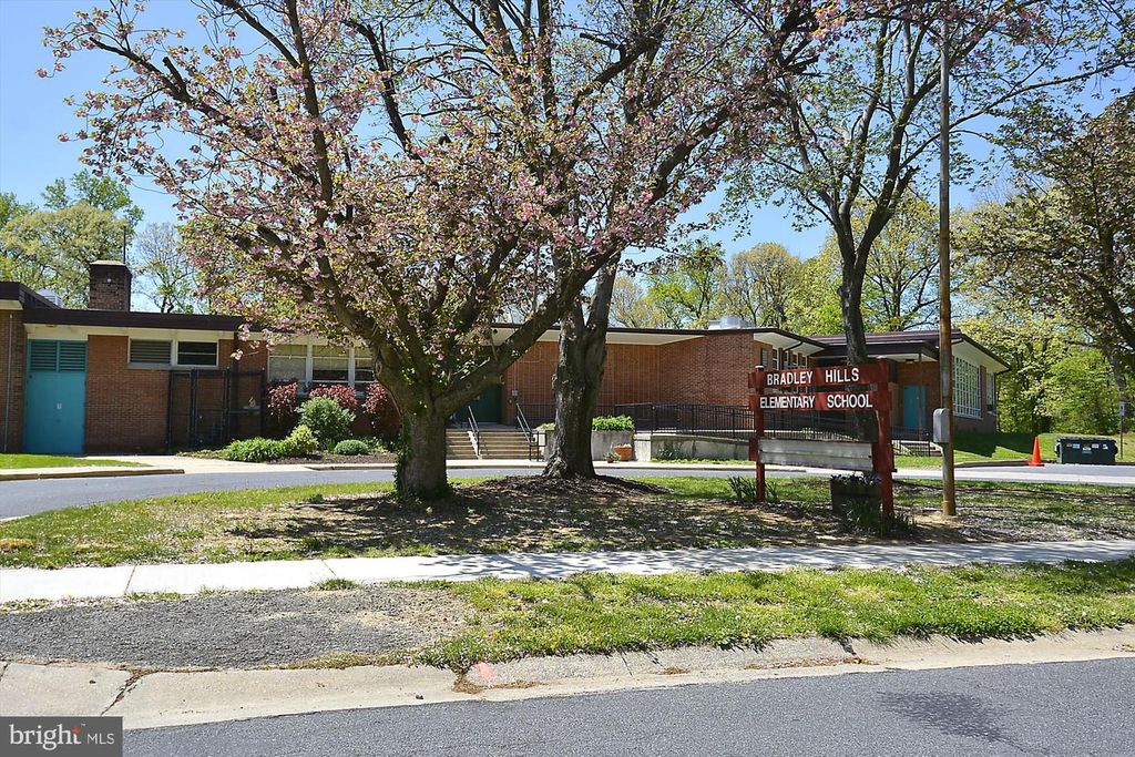 Image 55 of property listing at 6001 MARQUETTE TER, Bethesda, MD 20817