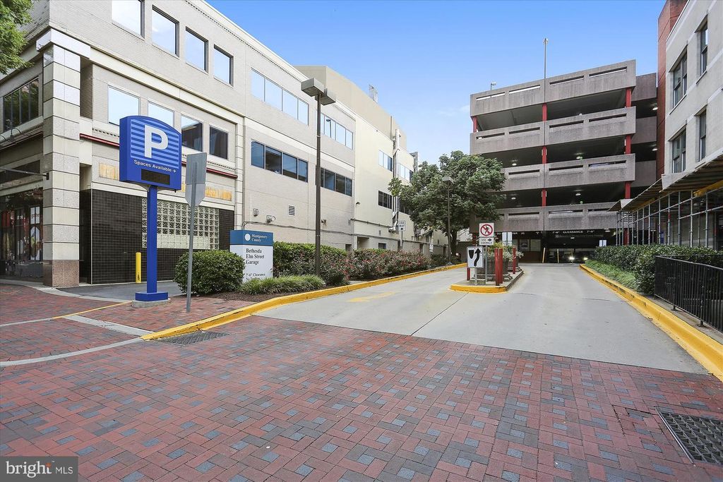 Image 80 of property listing at 6001 MARQUETTE TER, Bethesda, MD 20817