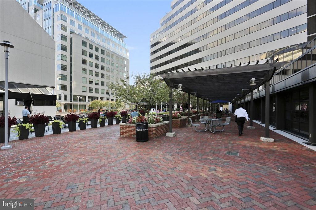 Image 84 of property listing at 6001 MARQUETTE TER, Bethesda, MD 20817