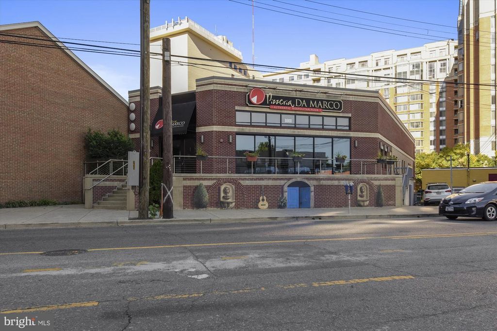 Image 87 of property listing at 6001 MARQUETTE TER, Bethesda, MD 20817