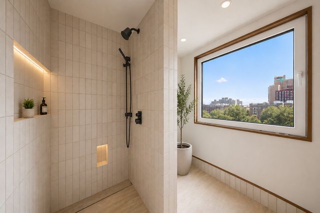 311 EASTERN Parkway PH6, New York City, NY 11238