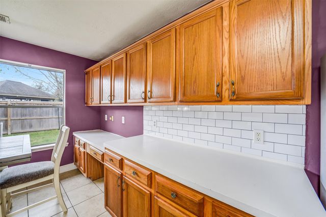 11610 Oak Lake Park Drive, Sugar Land, TX 77498