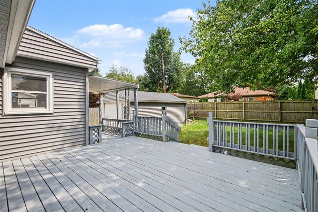 2738 Richards Drive, East Grand Rapids, MI 49506