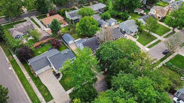 2738 Richards Drive, East Grand Rapids, MI 49506