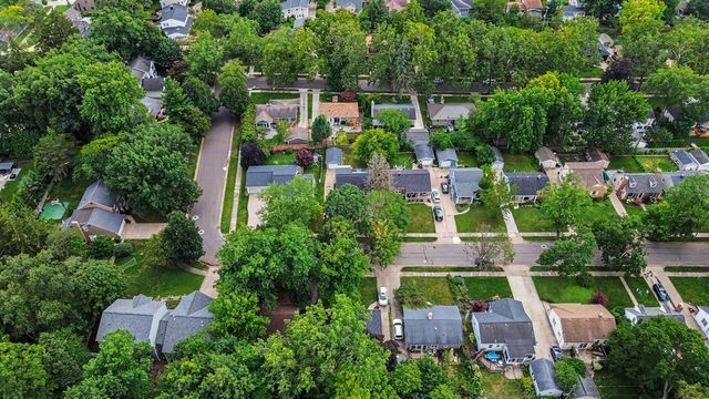 2738 Richards Drive, East Grand Rapids, MI 49506