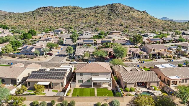 25426 N HACKBERRY Drive, Phoenix, AZ 85083