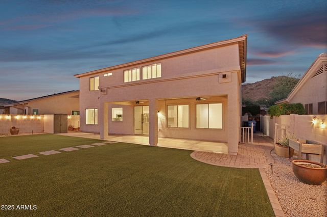 25426 N HACKBERRY Drive, Phoenix, AZ 85083