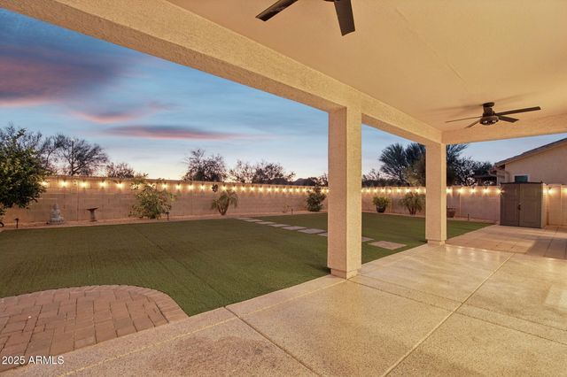 25426 N HACKBERRY Drive, Phoenix, AZ 85083