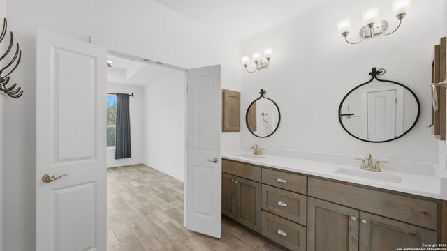 1039 Primrose Path, Canyon Lake, TX 78133