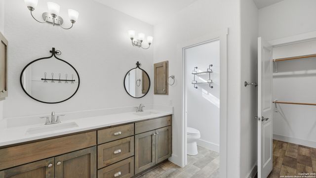 1039 Primrose Path, Canyon Lake, TX 78133
