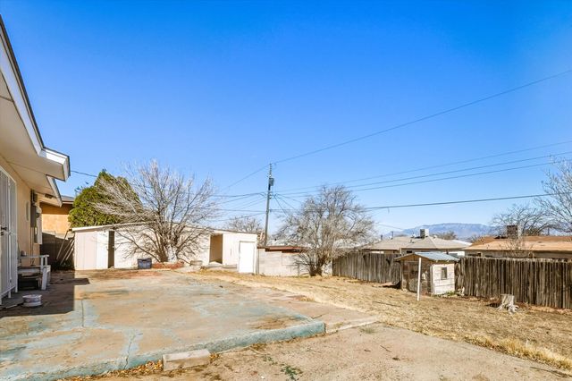 1112 Clemente Street SW, Albuquerque, NM 87121